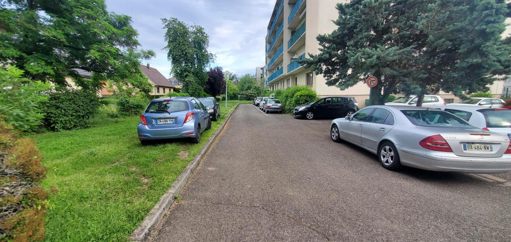 Studio Rdc Calme Avec Parking Ferme Pres Autoroute Et Tram C Mülhausen Exterior foto